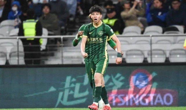 登陆欧洲？18岁小将领跑射手榜引德甲球队关注球迷：国足新希望