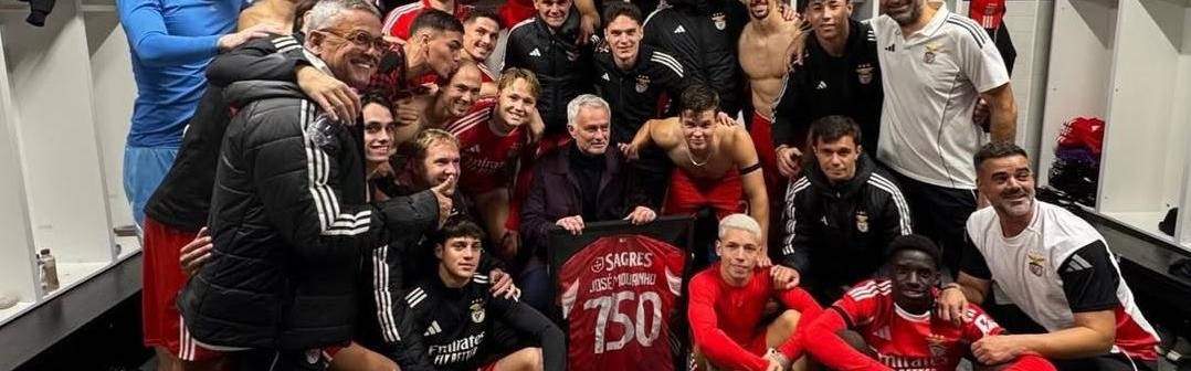 2-0锁定胜局！“狂人”穆里尼奥率本菲卡凯旋晋级八强，战术魅力再创辉煌