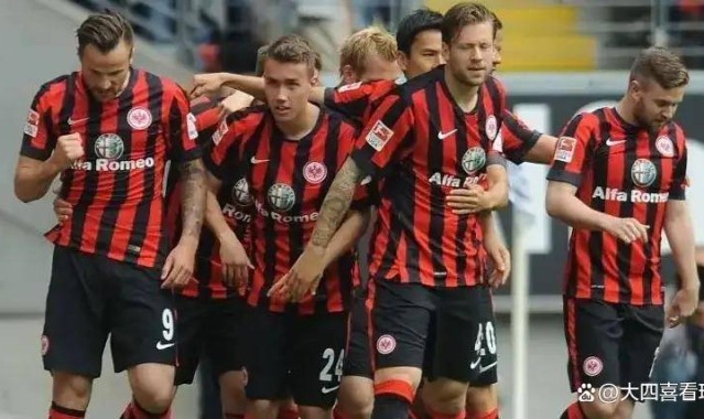 德甲两烂相争谁能脱坑