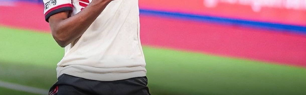 利物浦2-0西汉姆终结三连败，萨拉赫替补，球队战术变革奏效