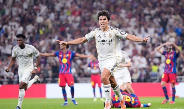 决赛八连胜！巴萨真正锦鲤浮现，连胜皇马不是偶然，欧冠成新目标