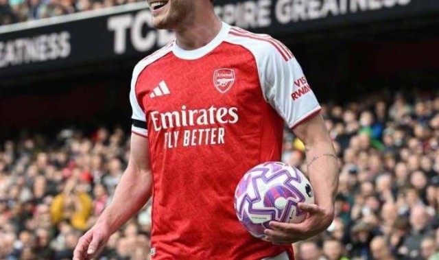 C罗迷弟双响难救主，铁卫破631天进球荒，阿森纳3-2险胜切尔西