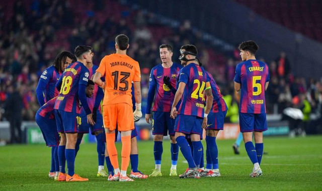 布拉格斯拉维亚在欧冠表现较弱，巴塞罗那能否客场逆袭？