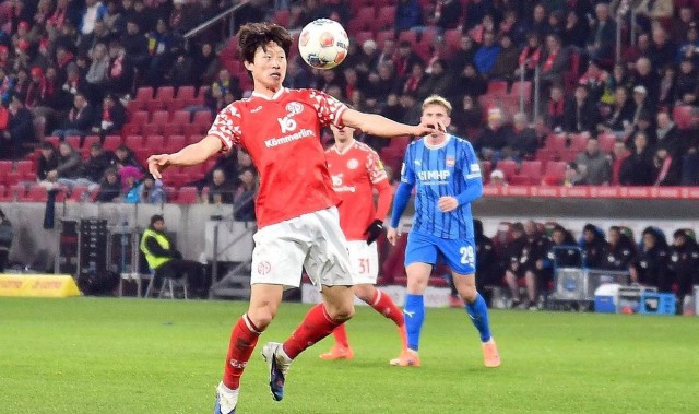 33岁韩国球星闪耀德甲，率领美因茨终结12轮不胜尴尬