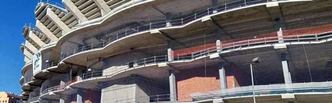 西甲 | 停摆16年终破局：瓦伦西亚新主场复工一周年，主席承诺2027年交付